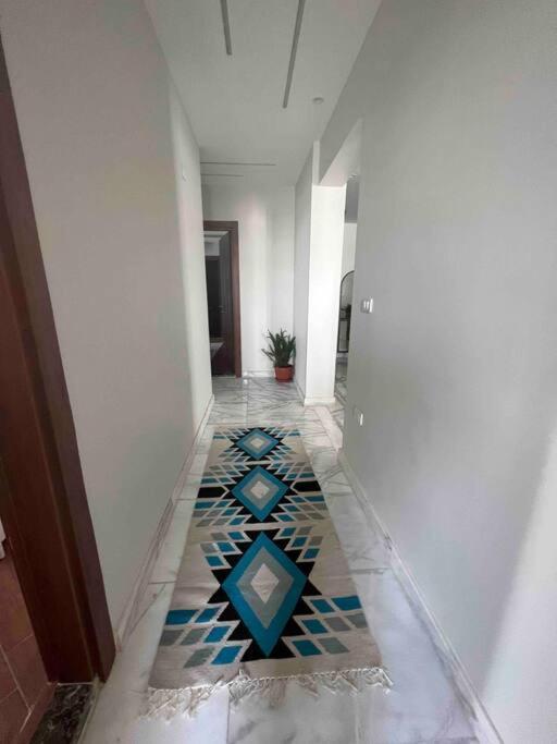 Newly Refurbished Flat,Marble Floors.Central Кайро Екстериор снимка